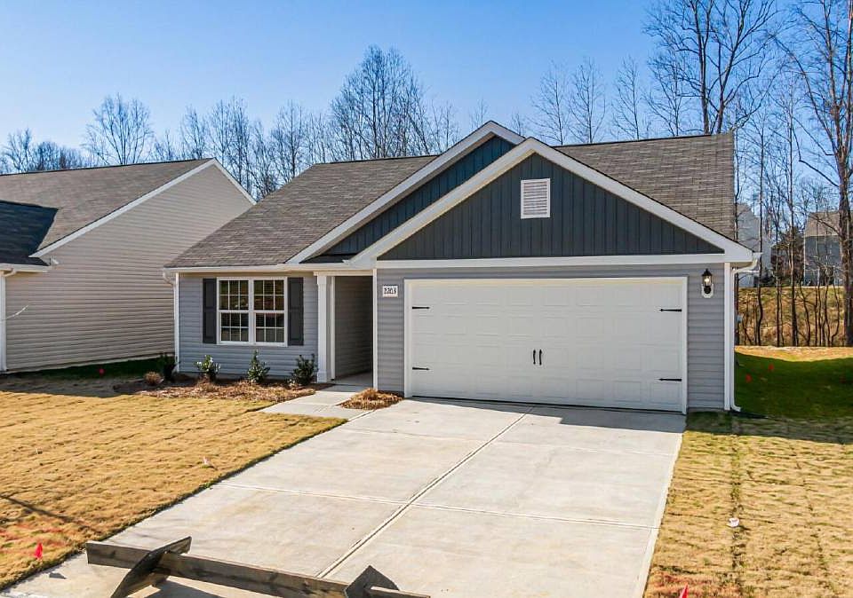 1st image of 2203 Lagganmore Dr