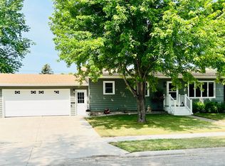517 N High St, Aberdeen, SD 57401