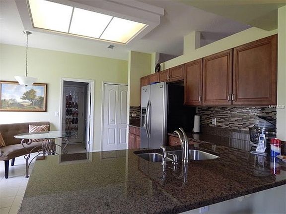 2nd image of 2540 Abington Ave