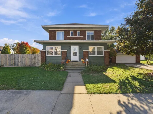 112 2nd Ave SE, Waverly, IA 50677