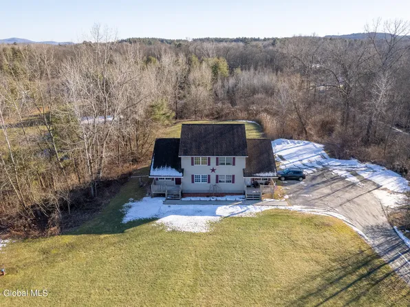 1000 A & B NYS Route 29, Saratoga Springs, NY 12866