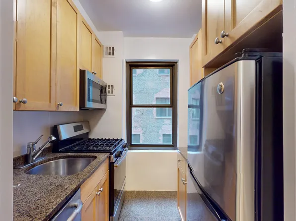 141 East 56th Street image 6 of 13