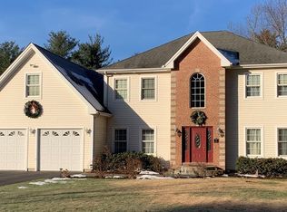 22 Labrie Ln, Holyoke, MA 01040