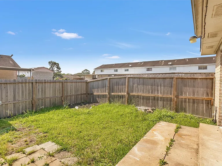 6913 Chasewood Dr — Photo 4
