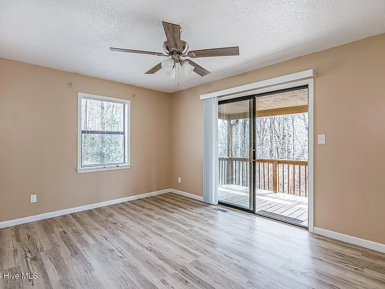 70 Beaver Ridge Trl — Photo 15