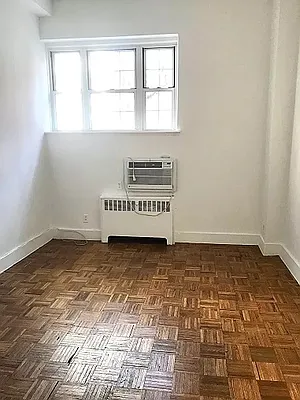 Rented by City Connections Realty | media 4