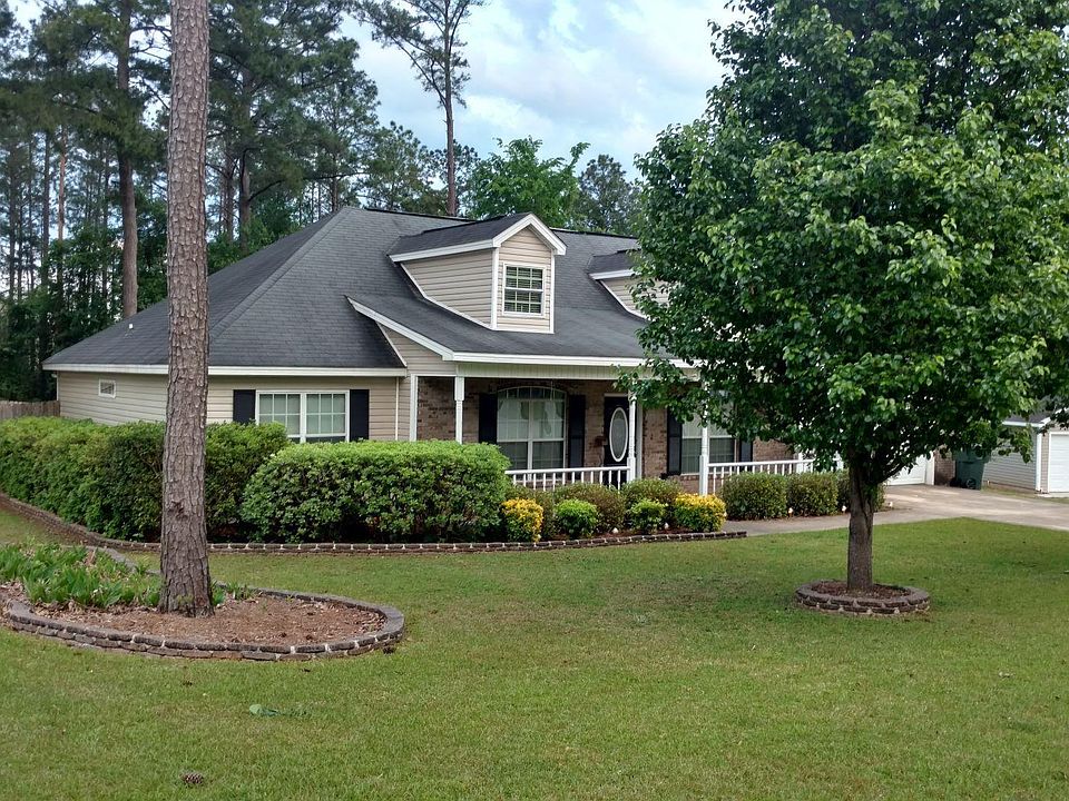 1st image of 105 Woodfield Ct