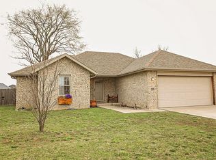 457 E Whitethorn Dr, Republic, MO 65738