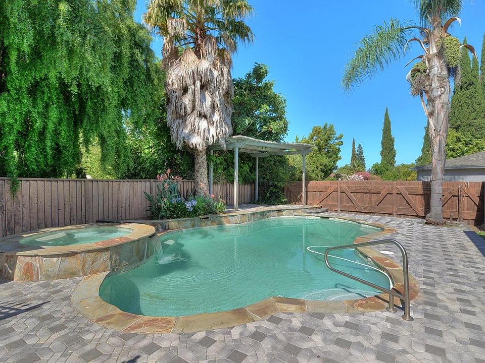 2nd image of 2787 Estella Dr