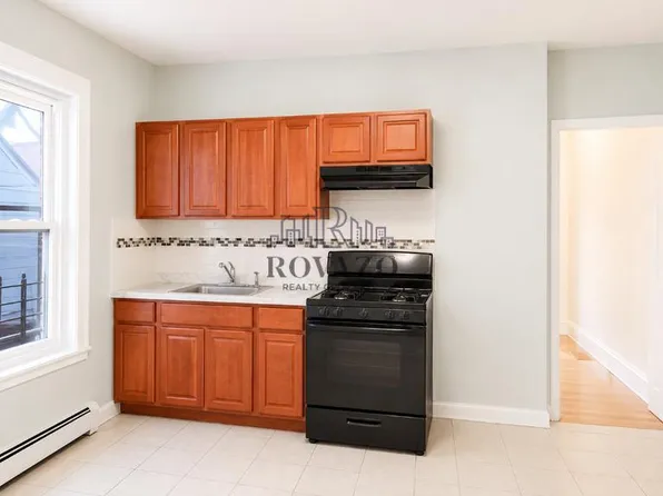 161 S 10th St, Newark, NJ