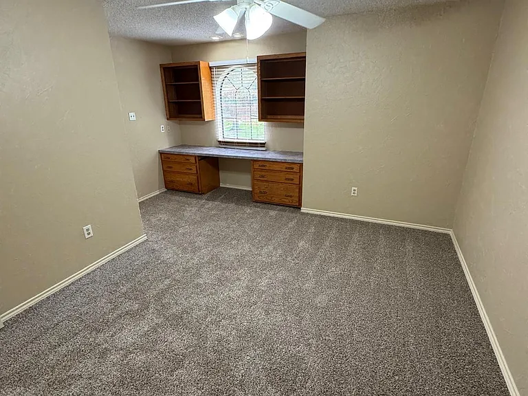 3622 Green Hollow Dr — Photo 17