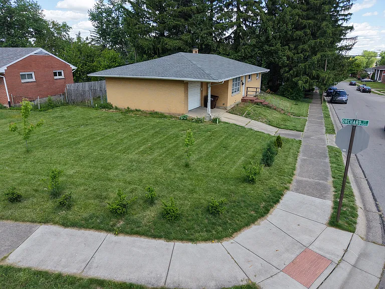 3101 Barbara Dr — Photo 4