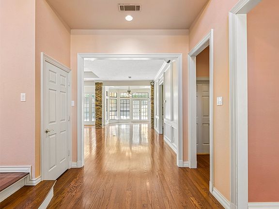 5th image of 5806 London Ln