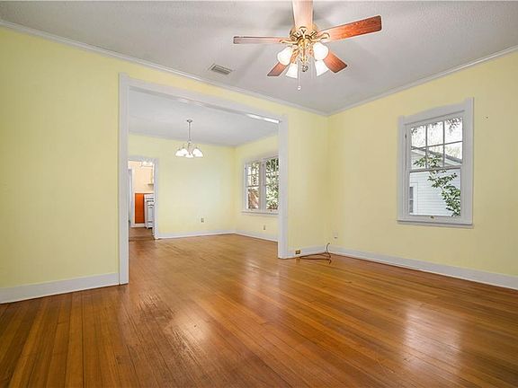 5th image of 118 Mohawk St