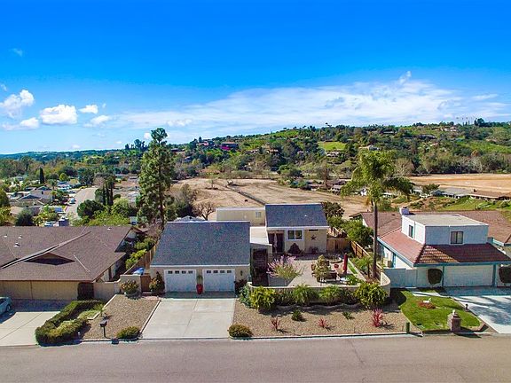 4th image of 3049 Lakemont Dr