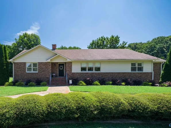 903 Adams St, Scottsboro, AL 35768