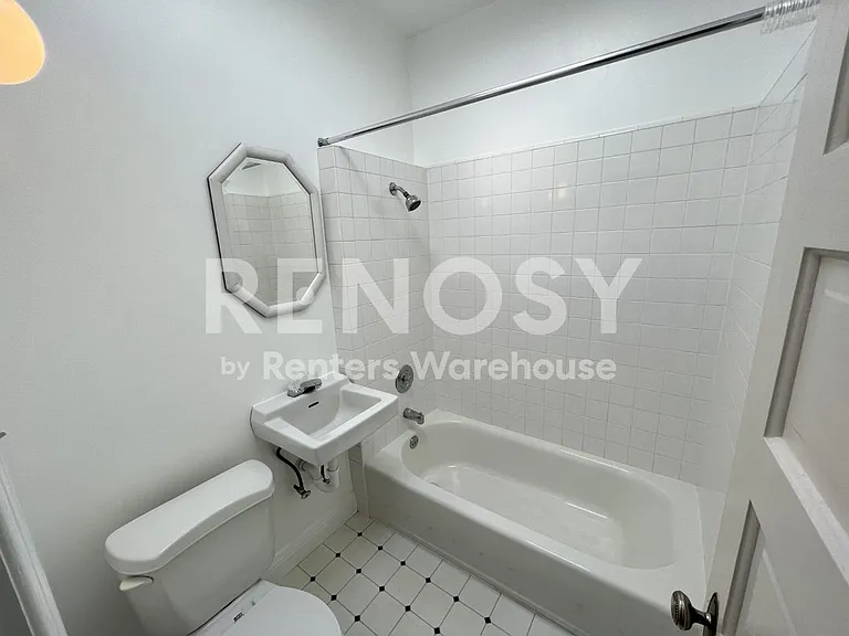 1017 S Pearl St — Photo 11