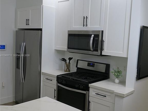 5th image of 12621 NW 32nd Pl