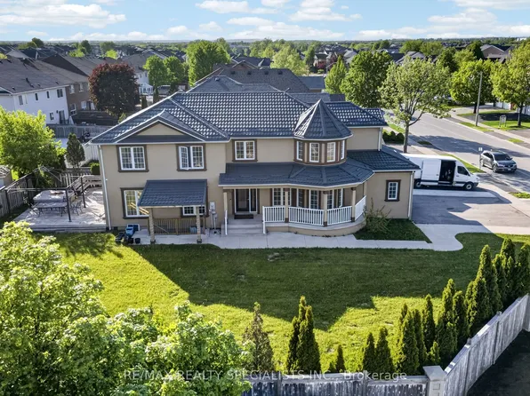 2 Fletchers Creek Blvd, Brampton, ON L6X 4R6