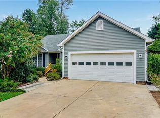 3114 Southhampton Dr, Jamestown, NC 27282