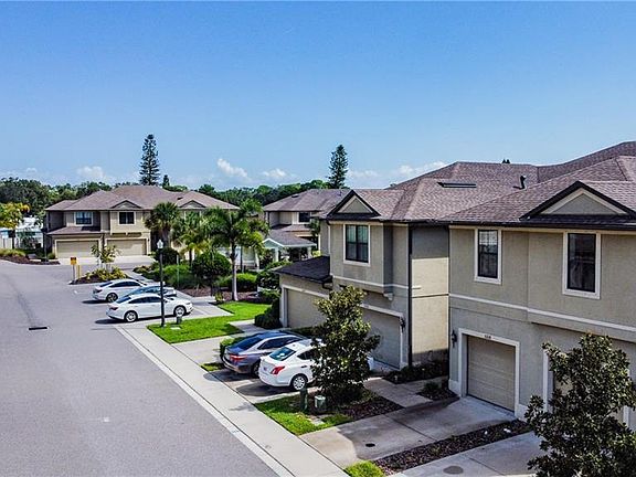 3rd image of 5216 Bay Isle Cir