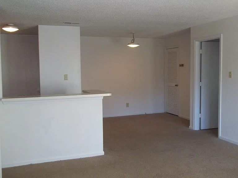 Featherstone Apartments at Kiln Creek — Photo 71