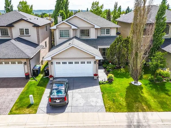 148 N Scenic View Close NW, Calgary, AB T3L 1Z4