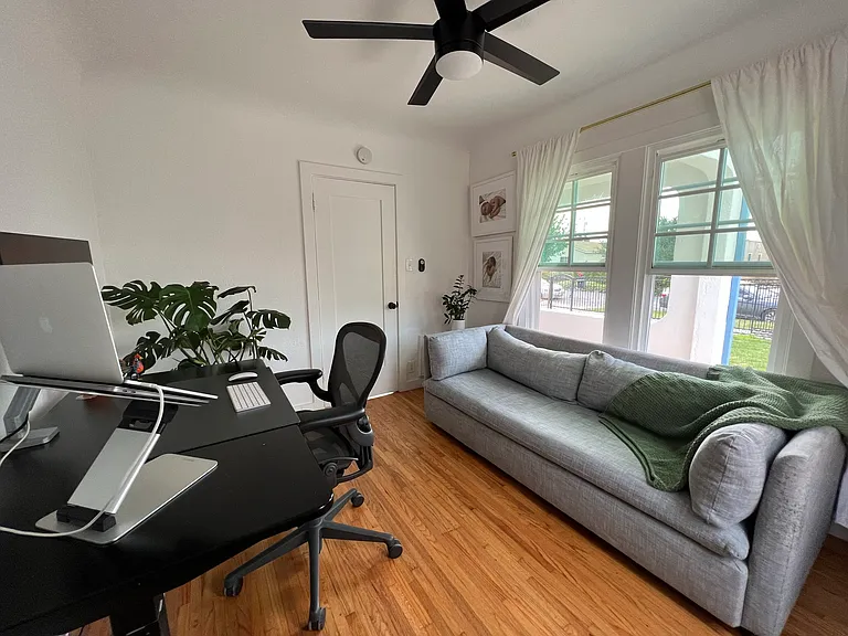 2832 S Rimpau Blvd — Photo 10