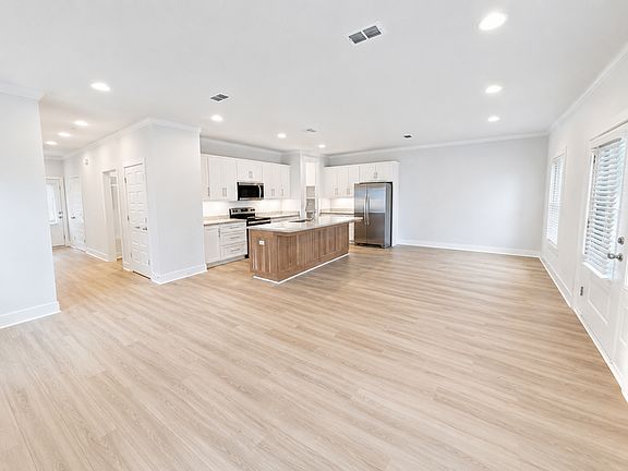 2nd image of 1533 Payne St #0
