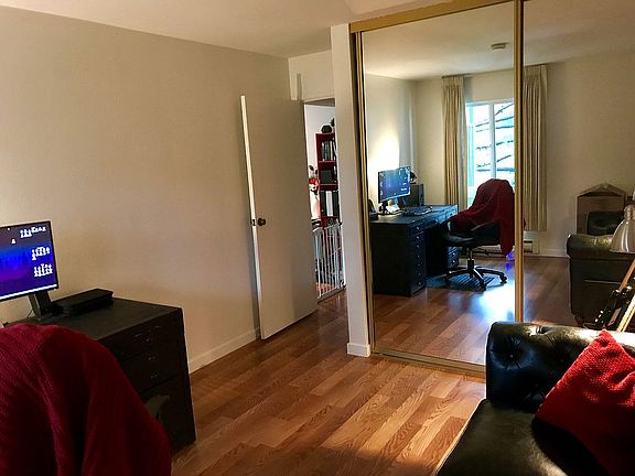 3rd image of 821 N Humboldt St APT 404