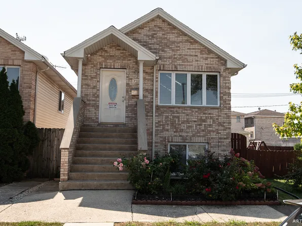 7319 W 58th Pl, Summit, IL 60501