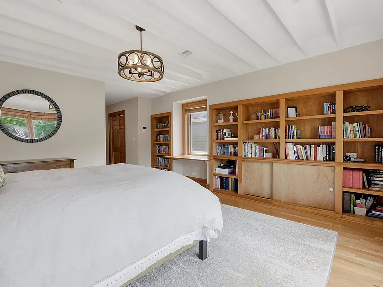 822 S Chester Ave — Photo 21