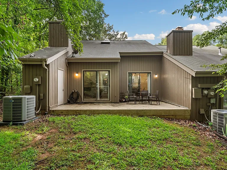 8 Ellsworth Ct — Photo 19