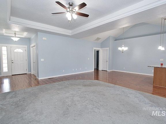 3rd image of 805 W Arbor Pointe Way