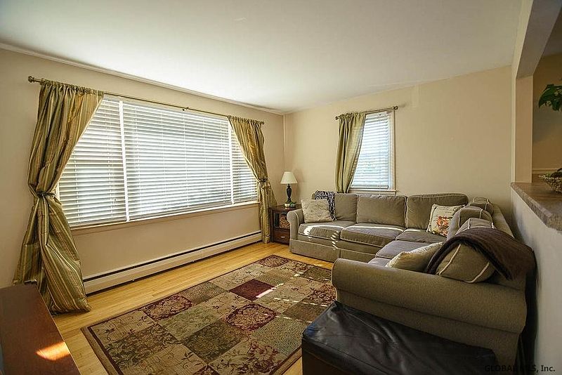 4th image of 3 KNEELAND Avenue
