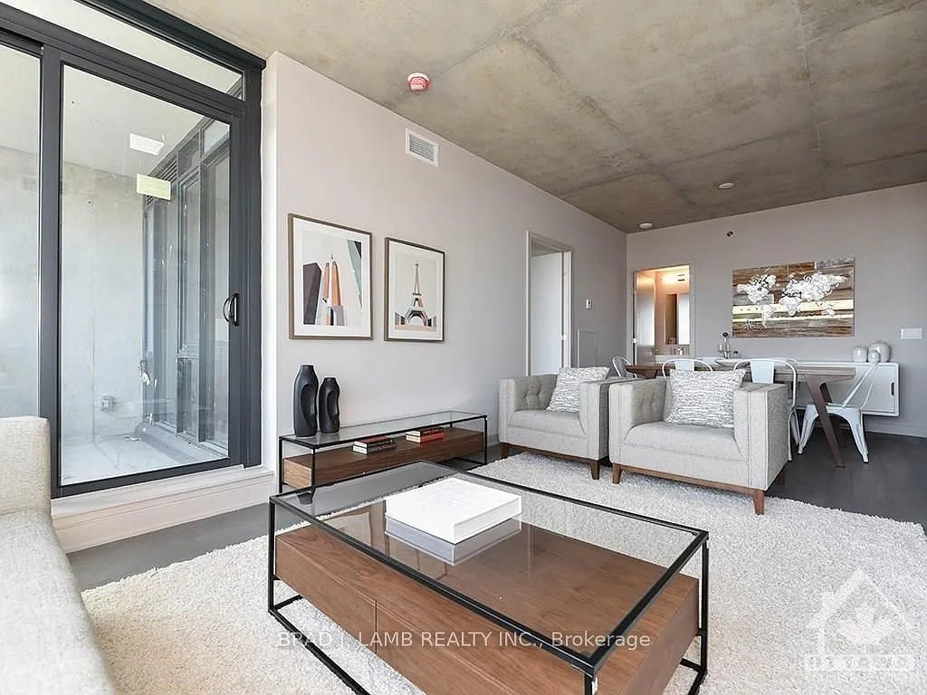 Building Photo - 203 Catherine St #209