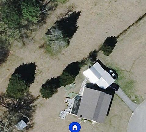 2nd image of 418 Pocahontas Ln