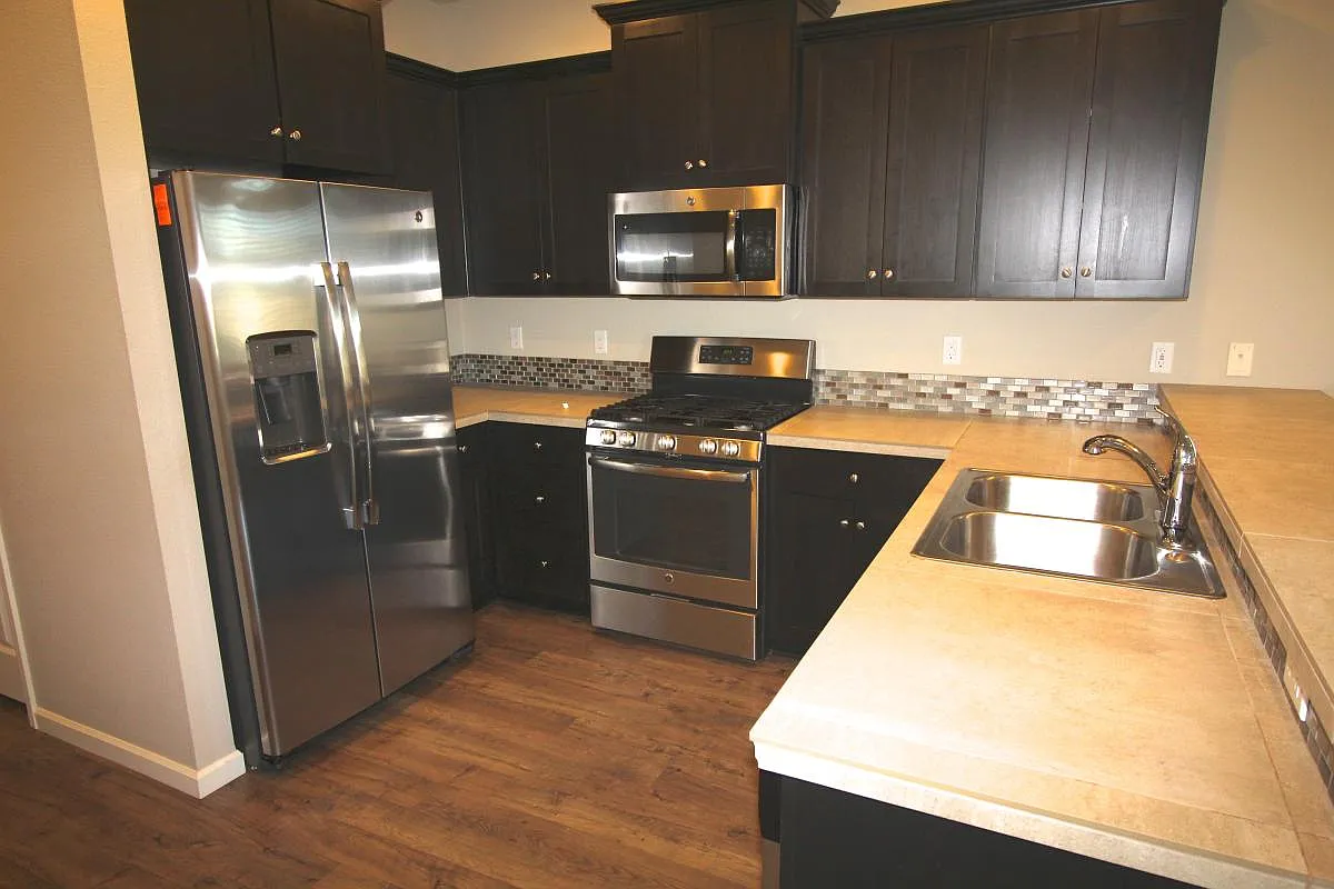 4 bed, 2.5 bath, 1850 sqft, $3,150 — Photo 1