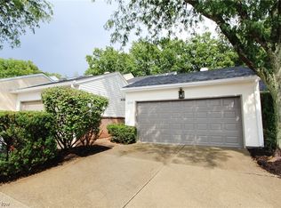 2584 Falmouth Rd, Akron, OH 44333