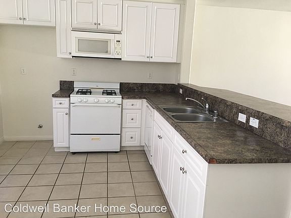 3rd image of 16348 Sequoia St APT 6