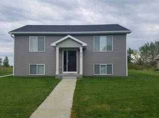517 Brook Ave, Saint Charles, MN 55972