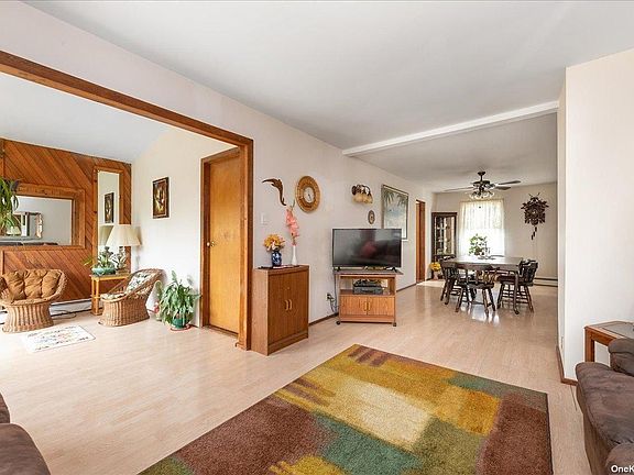 3rd image of 2186 Bright Ave