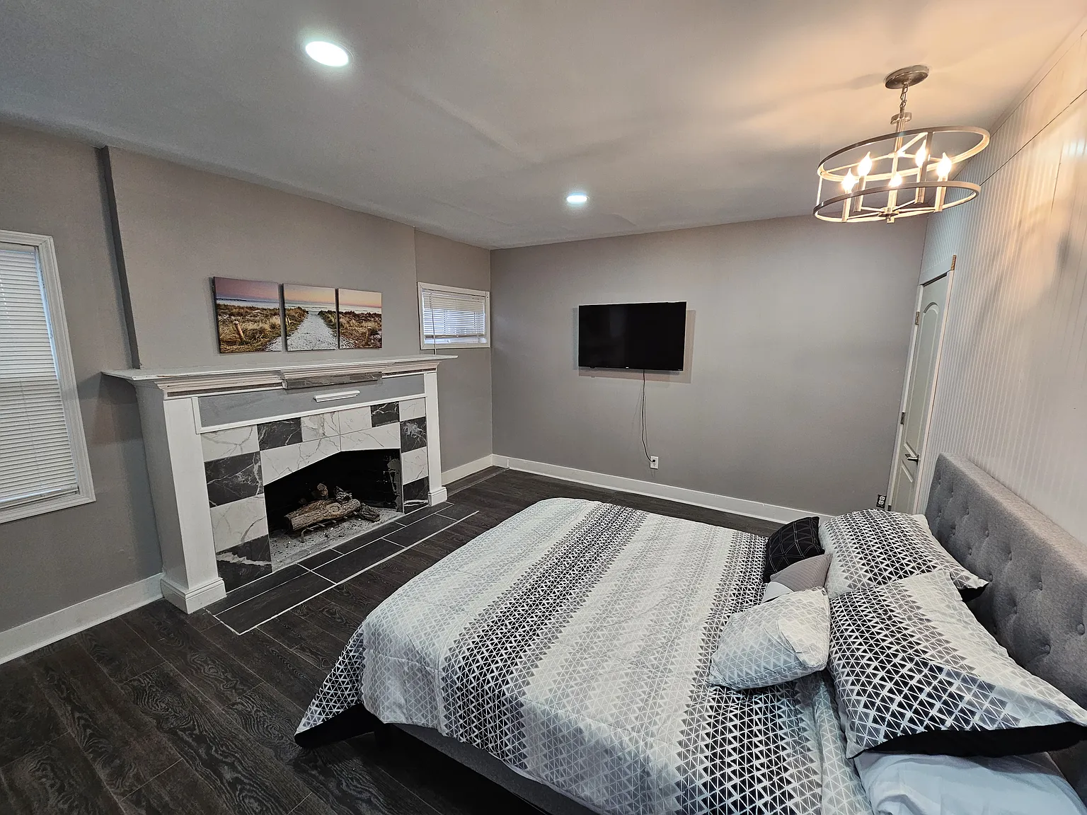 2 bed, 1300 sqft, $1,599 — Photo 2
