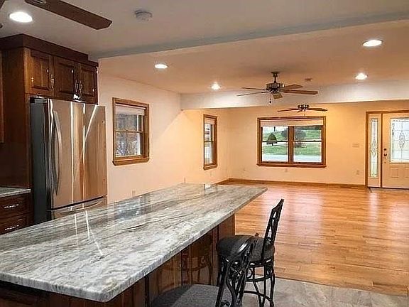 3rd image of 20 Academy Ave