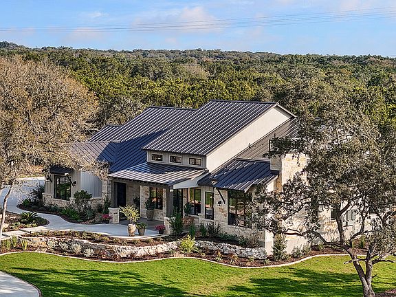 4th image of 8170 BLUE OAK WAY