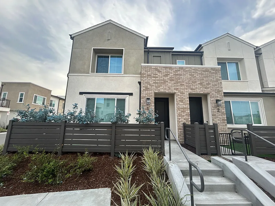 784 Mateo St #1