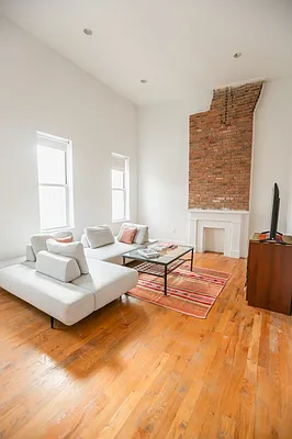 Rented by Triumph Property Group | media 12