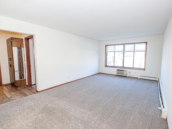 4th image of 2930 33rd Ave S #5ac0e652f