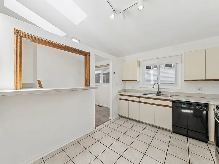 9 Morningside Dr #9 — Photo 8