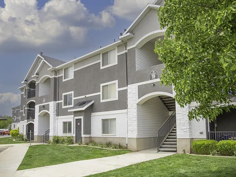 Ridgeview Apartments — Photo 14